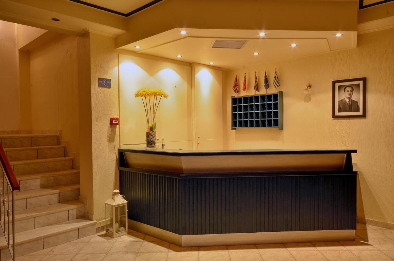 Hotel Magda Agia Marina  エクステリア 写真