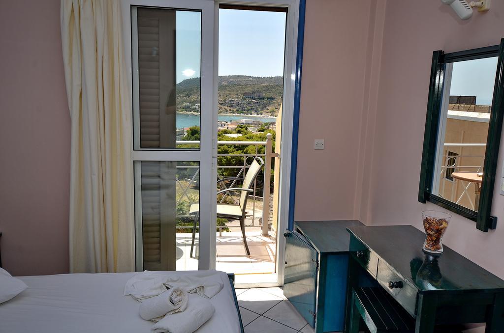 Hotel Magda Agia Marina  エクステリア 写真